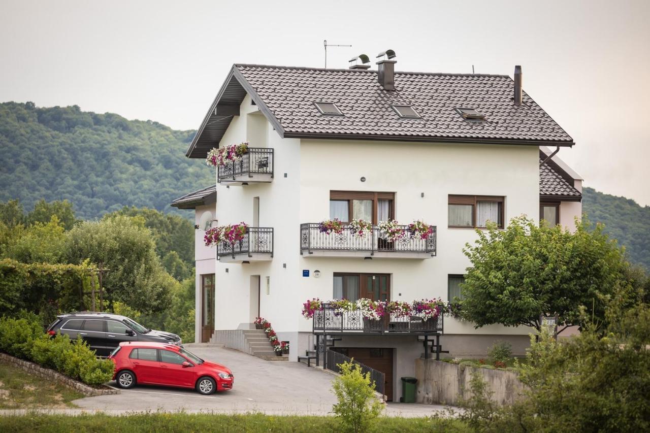 Apartments Lucic Slunj Esterno foto